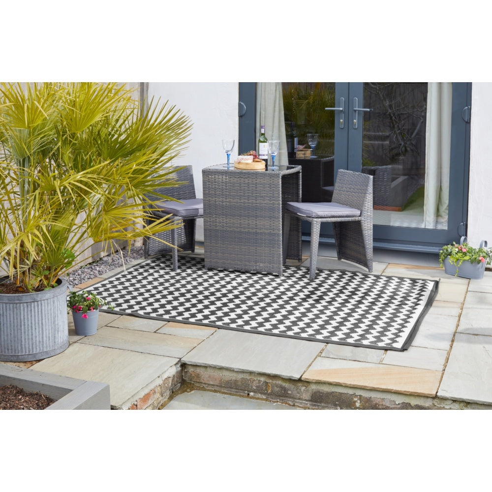Smart Garden Atlantis Outdoor Rug - Onyx - 150cm x 210 cm